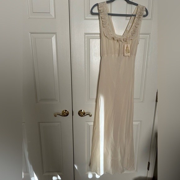 Doen Valencia Dress - Picture 2 of 8